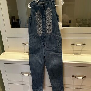 GapBaby chambray jumpsuit romper with Embroidered Detail, NWT, 4Y,